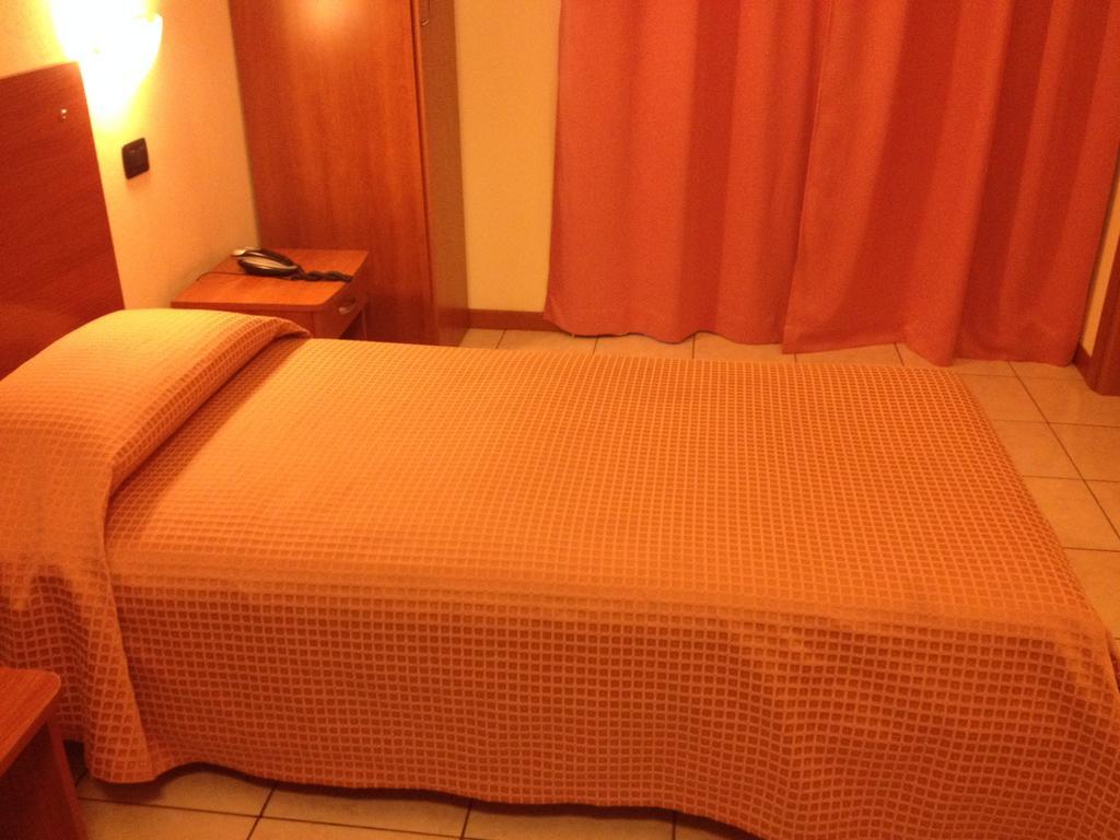 Hotel Belforte Varese Zimmer foto