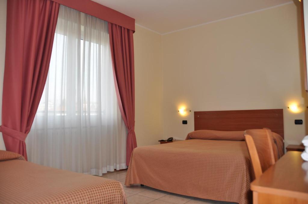 Hotel Belforte Varese Zimmer foto